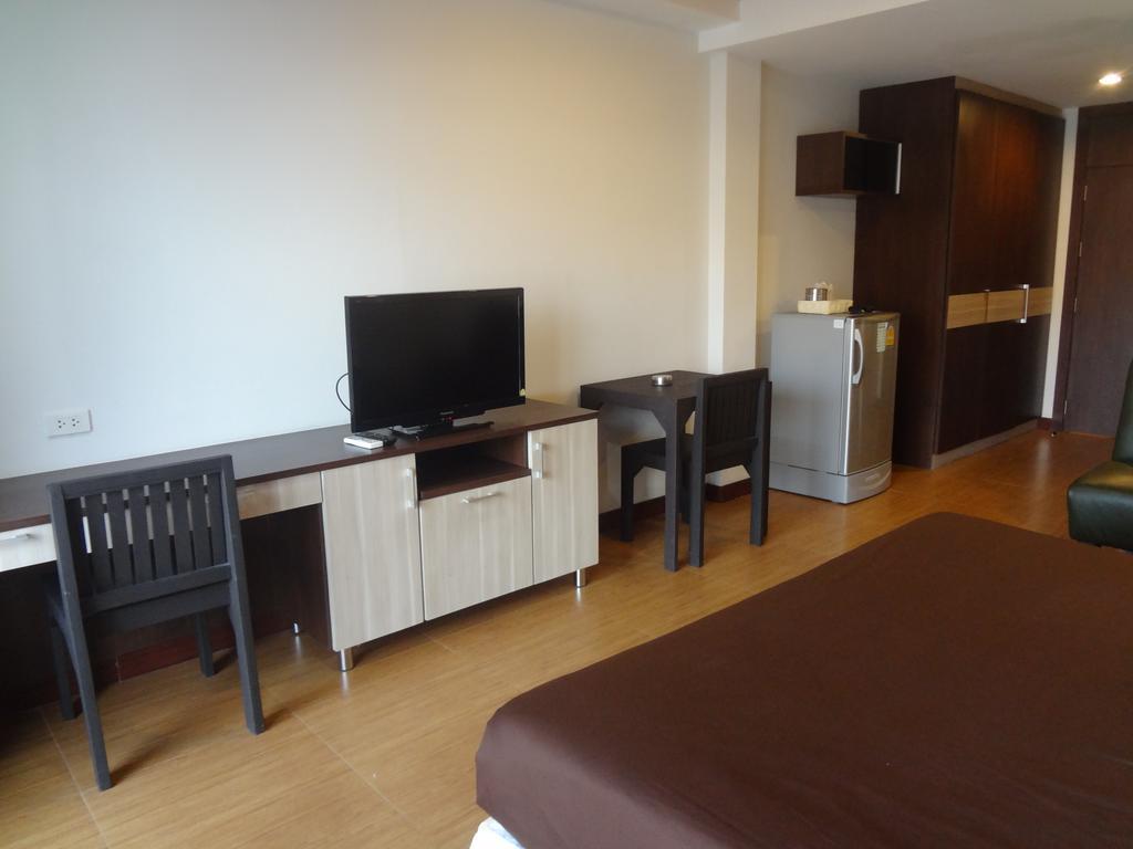 Sleep Tight Hotel Pantai Jomtien Luaran gambar
