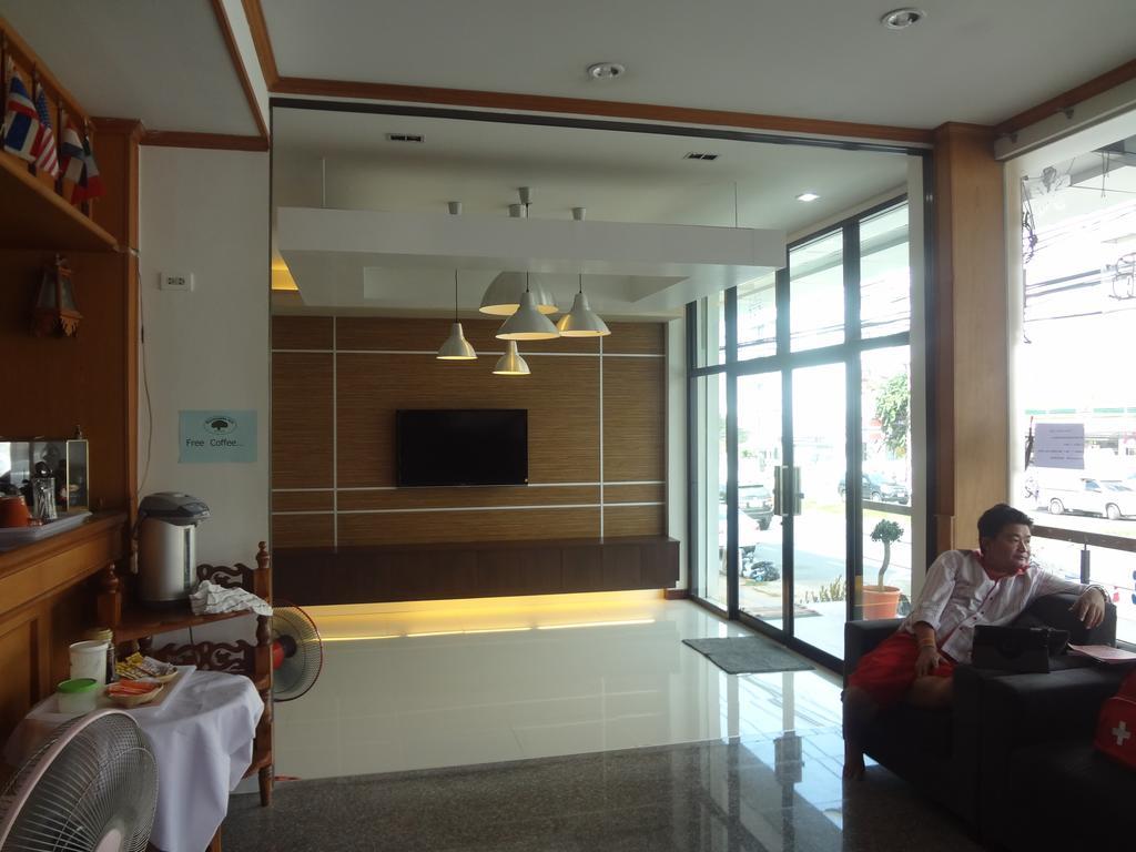 Sleep Tight Hotel Pantai Jomtien Luaran gambar