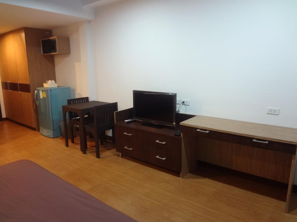 Sleep Tight Hotel Pantai Jomtien Luaran gambar